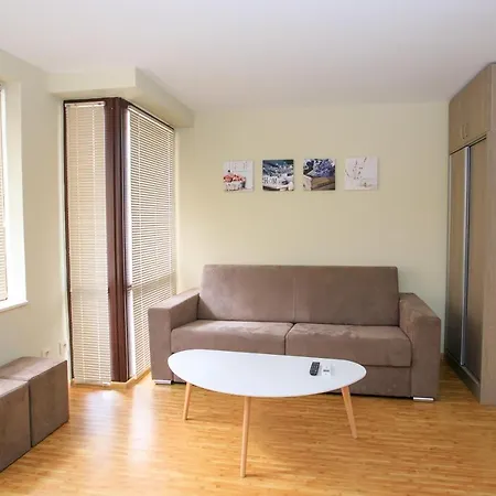 Feel At Apartment