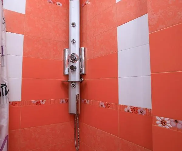 Апартамент Feel At